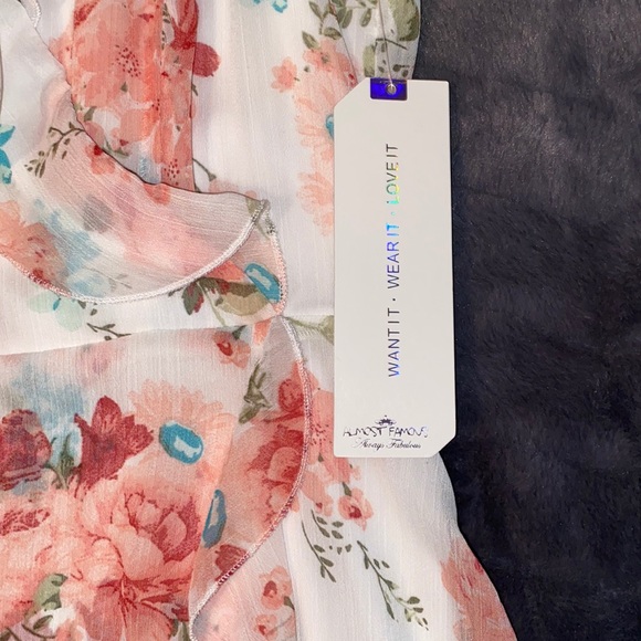 Juniors Dress. Almost Famous. Medium. Never worn - Picture 4 of 7